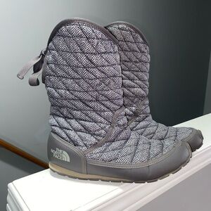 The North Face Quilted Gray Winter Boots